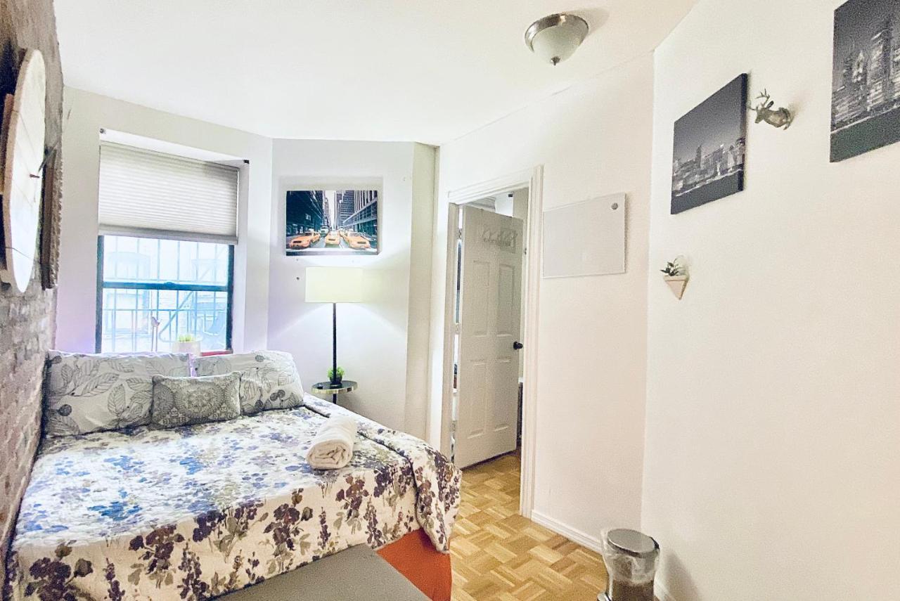 Times Square Manhattan - Private Room In 2 Bedroom Apartment ניו יורק מראה חיצוני תמונה